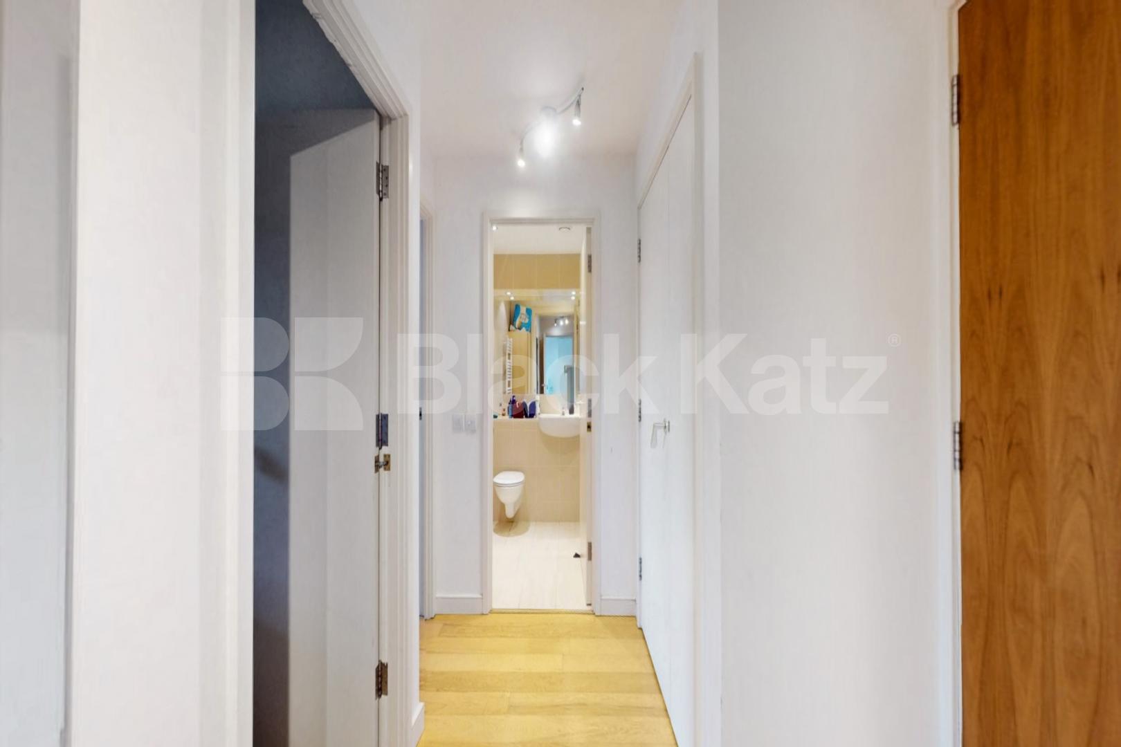 Flooded with natural light with 24 Hour Concierge & balcony South Central Steedman Street, Elephant and Castle